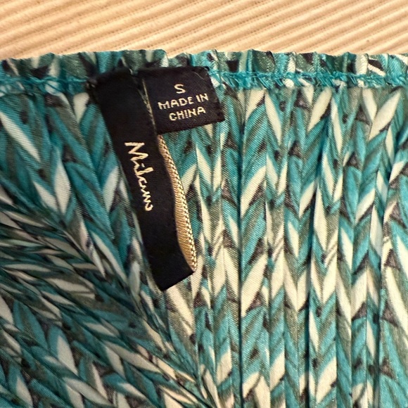 Milano Brown and Cream Smocked Cap Sleeve Blouse - Picture 5 of 7